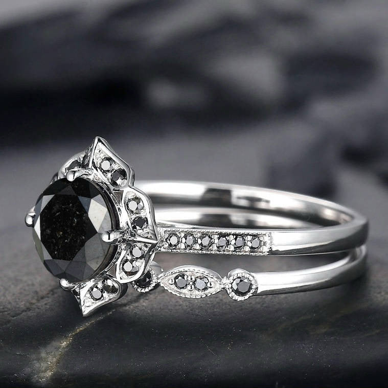 Simple Black Diamond Flower Ring For Women