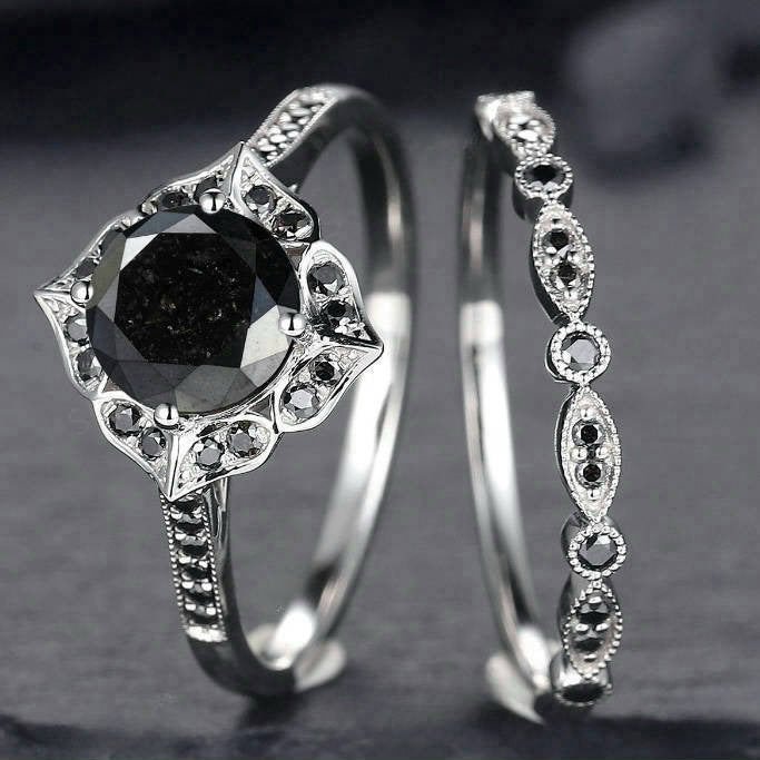 Simple Black Diamond Flower Ring For Women