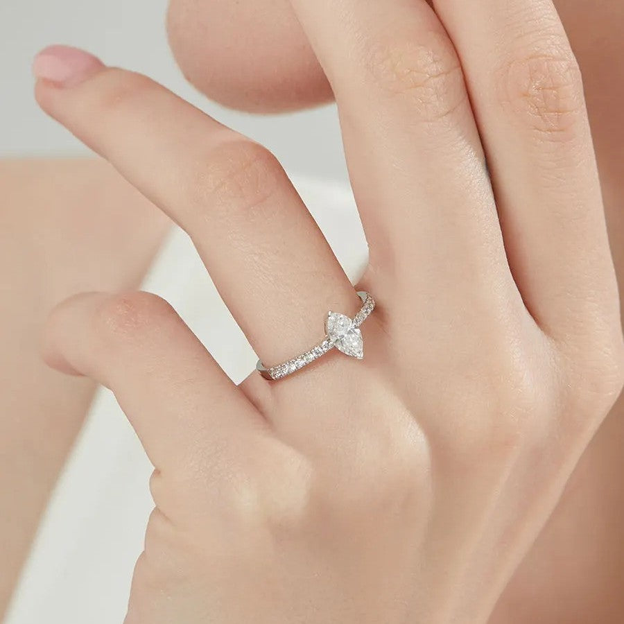 Horse-Eye Moissanite Ring For Women Light Luxury With A High-End Vibe