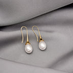 Women's Retro Stylish Water Drop Pearl Earrings