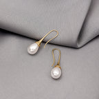 Women's Retro Stylish Water Drop Pearl Earrings