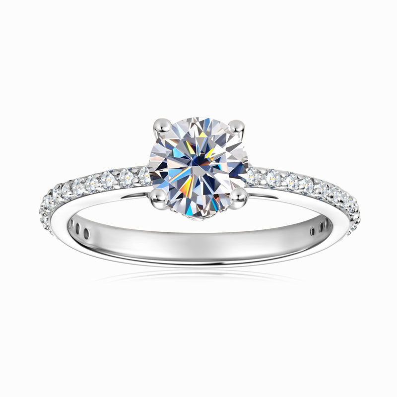 Fashionable, Light-luxury, Versatile, Niche Ring Featuring Faux Moissanite With A Four-prong Zircon Setting And Electroplated Finish